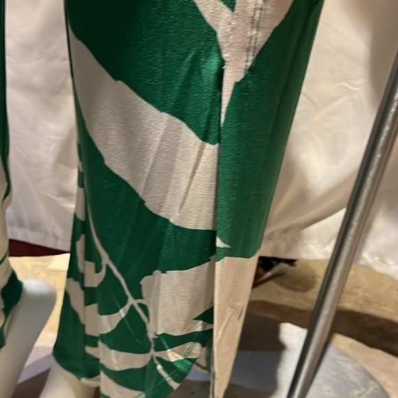 Dressy palazzo pant suit set matching cowl neck  tank by Clara sun woo - Picture 4 of 8